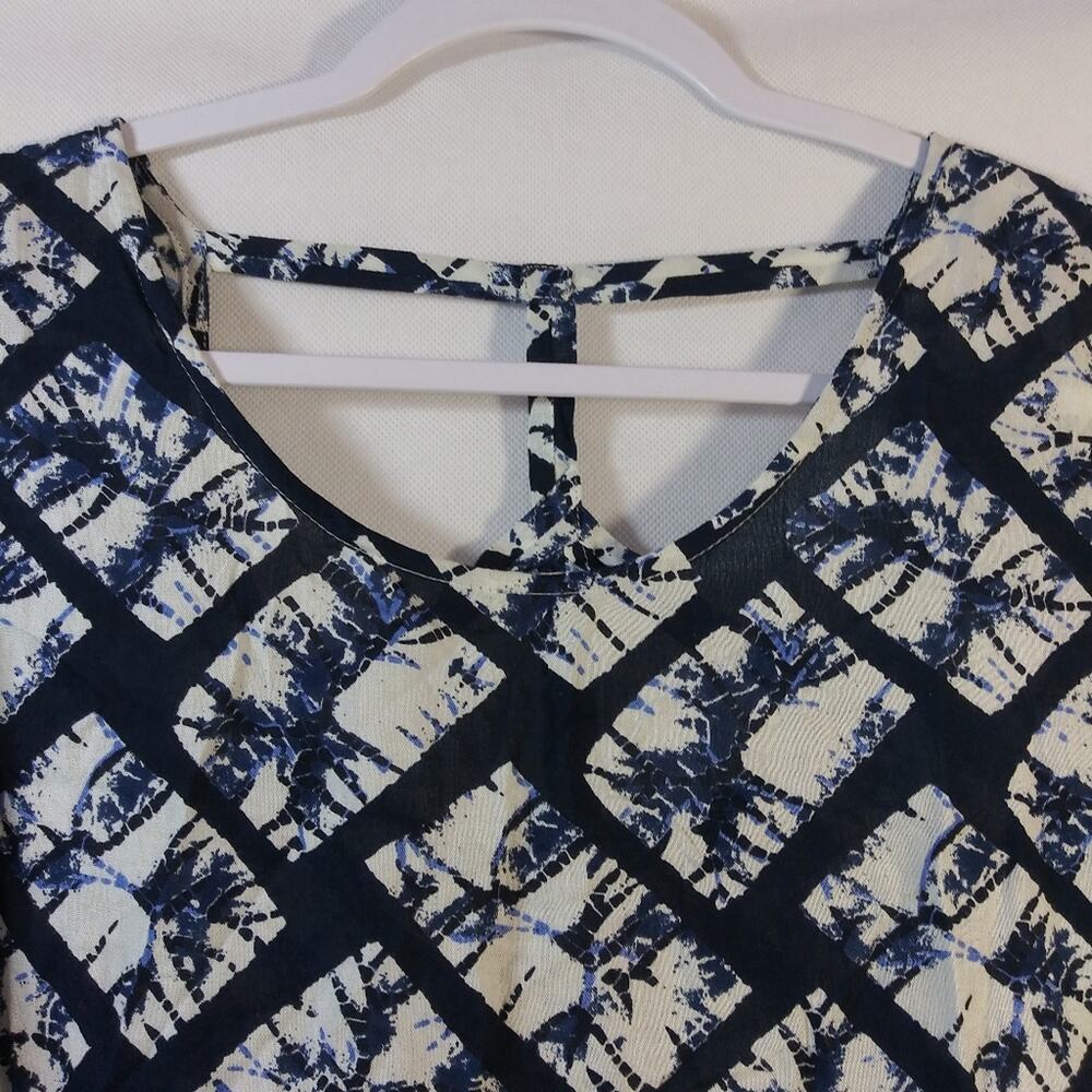 Philosophy Blue White Tie Dye Embroidered Boho Top Size Small - Picture 5 of 7